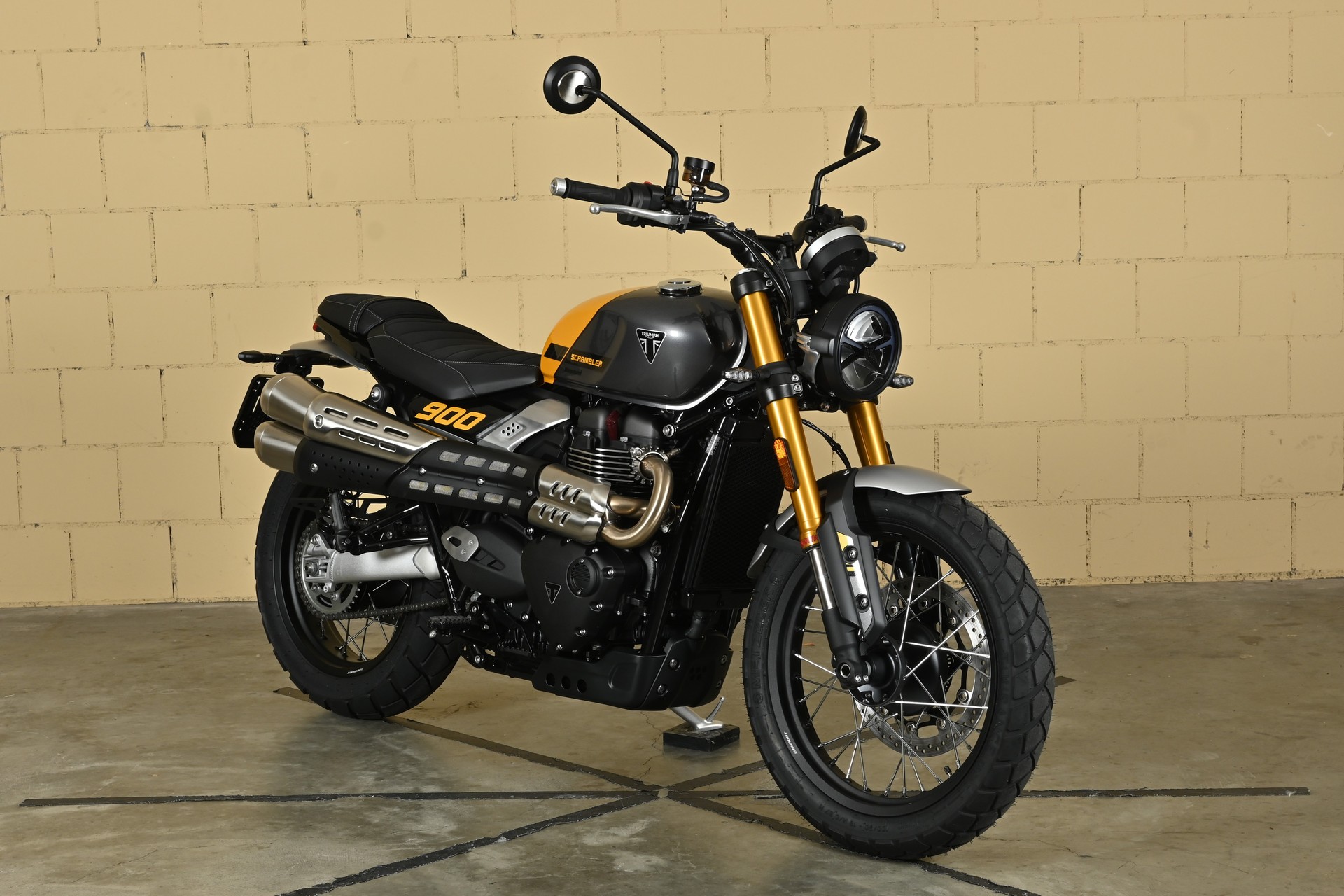 TRIUMPH Scrambler 900-showroom-element-1