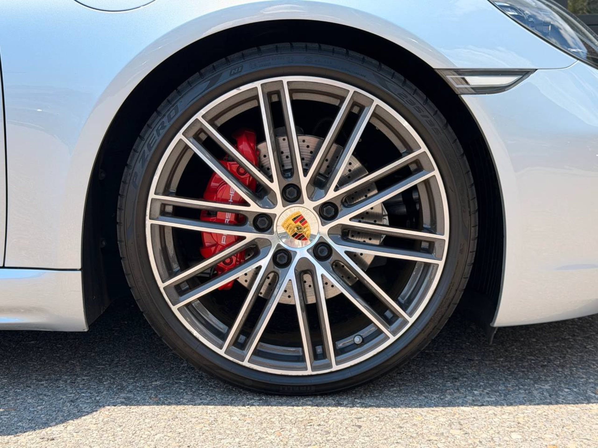 PORSCHE 718 Cayman S-image-9