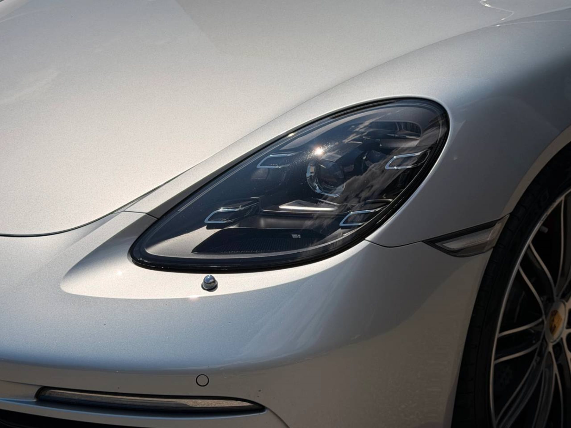 PORSCHE 718 Cayman S-image-12