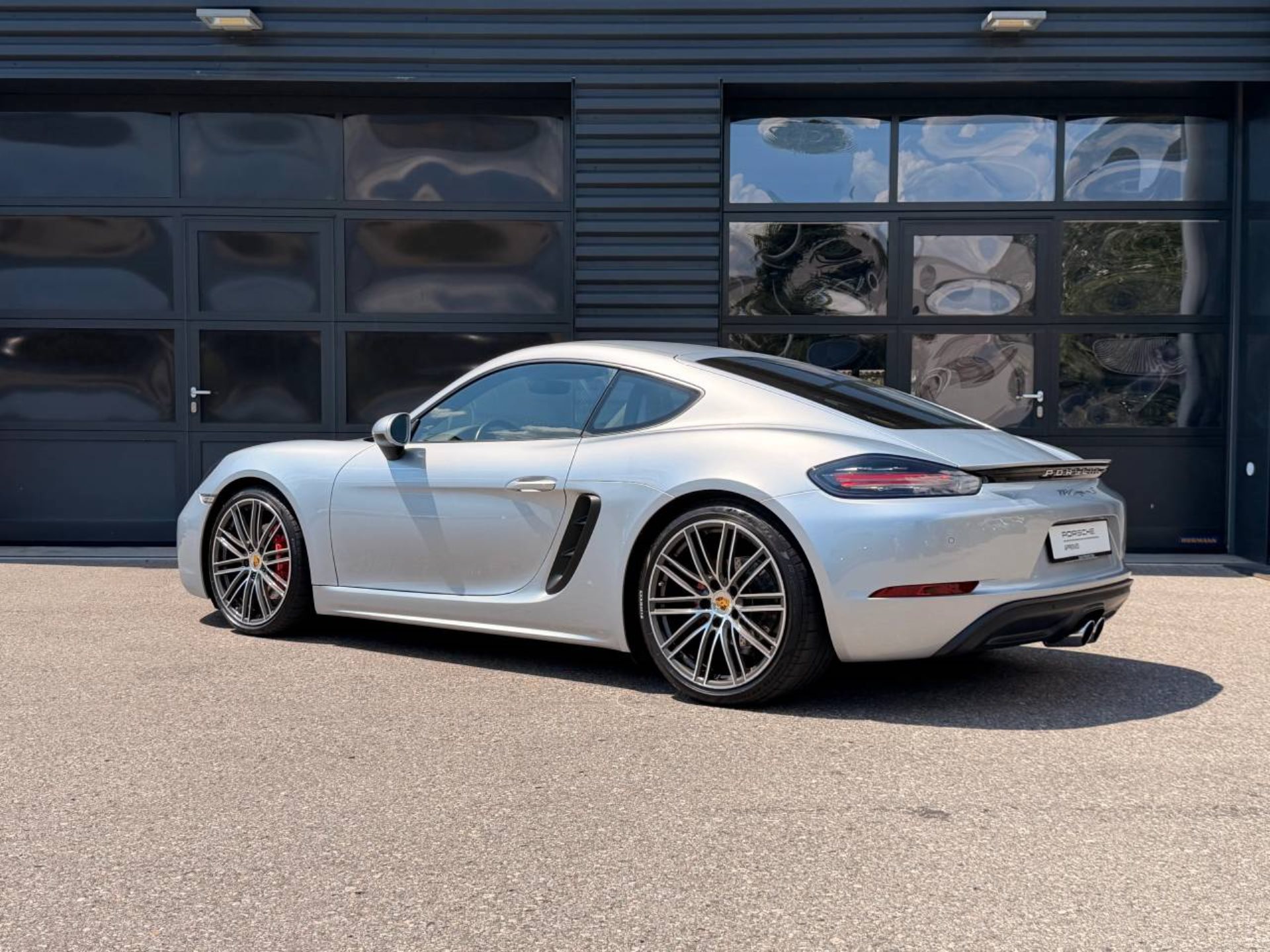 PORSCHE 718 Cayman S-showroom-element-2