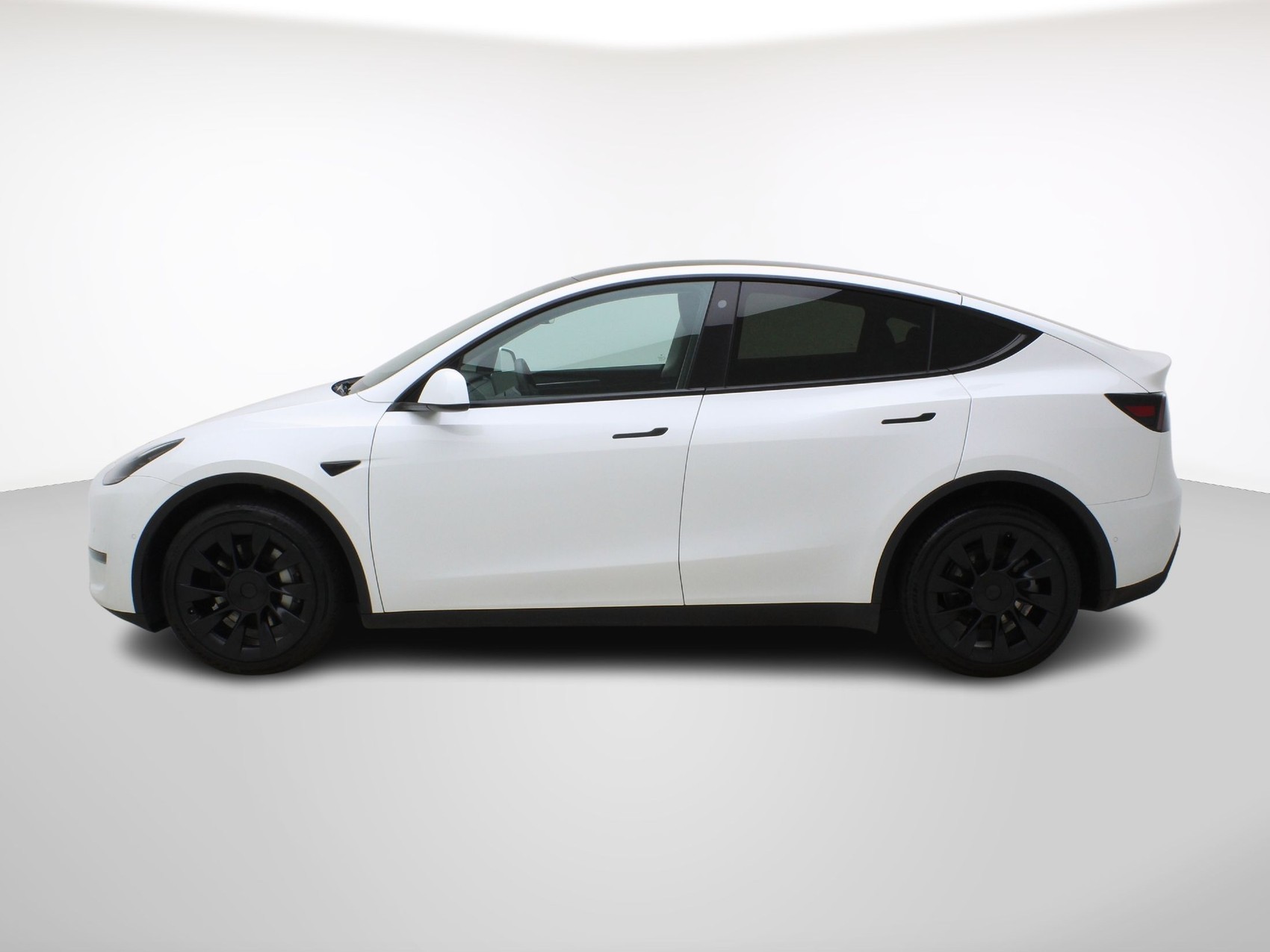TESLA Model Y Long Range Dual AWD-image-2