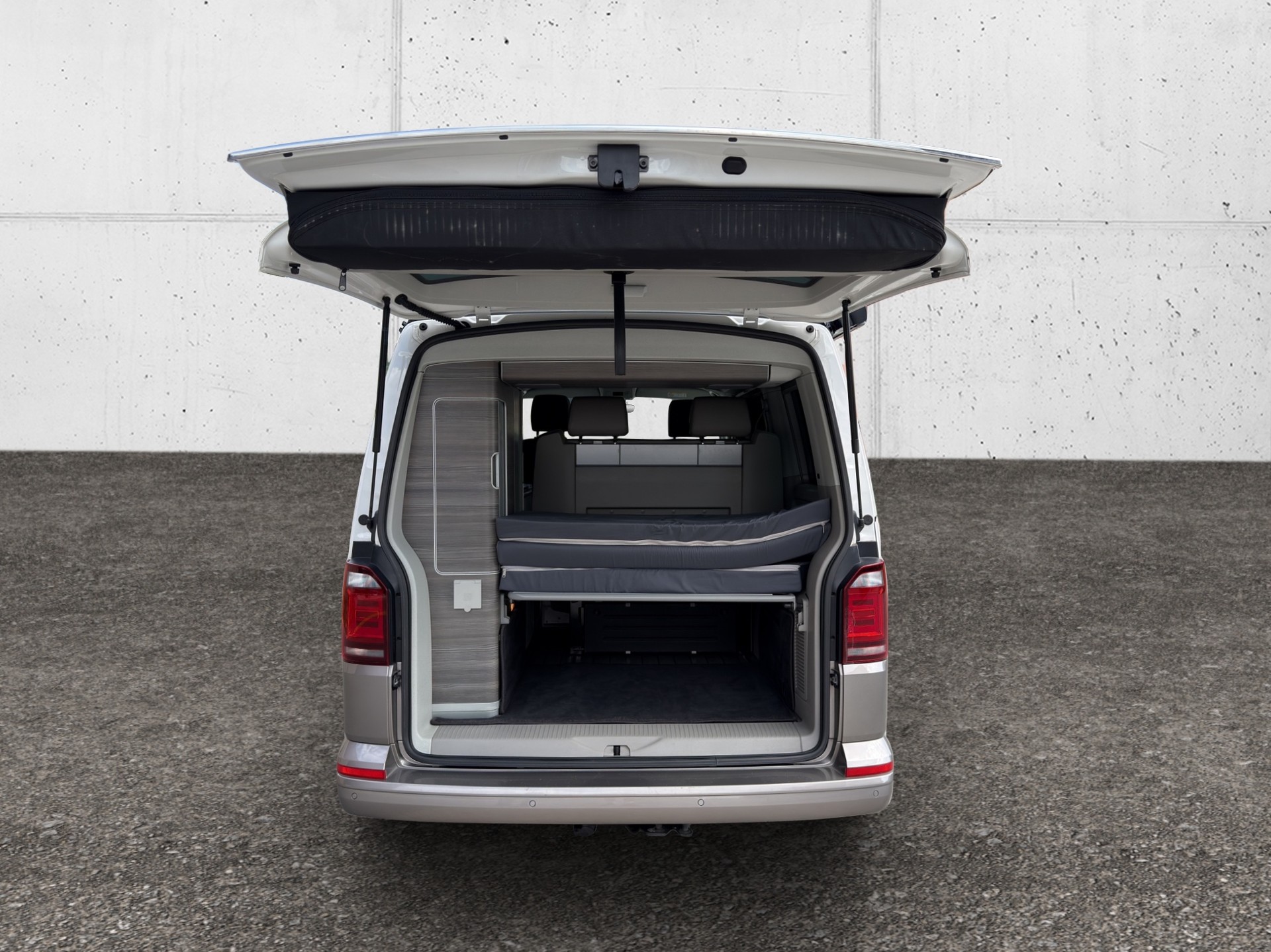 VW T6 California 2.0 Bi-TDI Ocean GREY 4Motion DSG-image-6