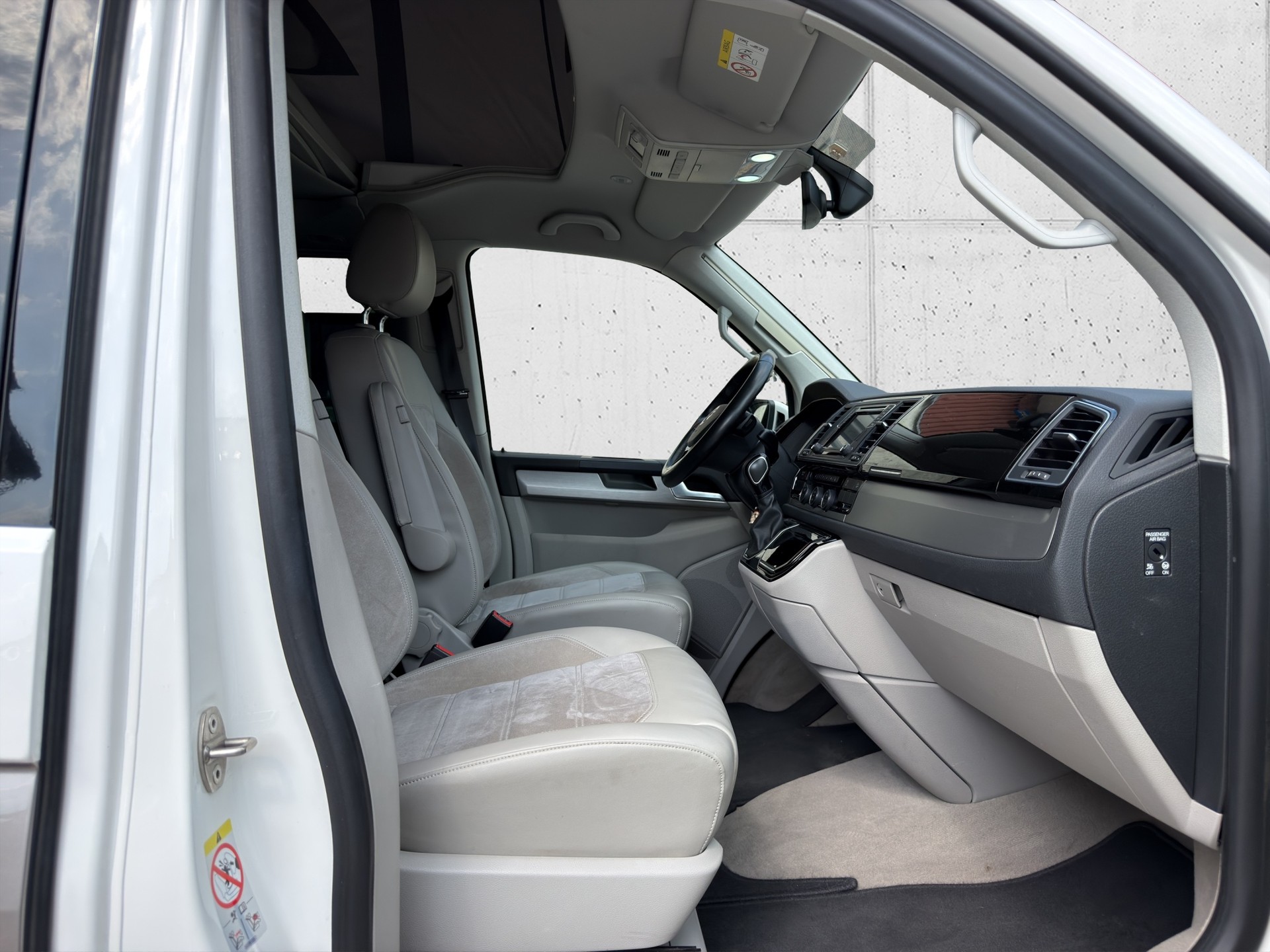 VW T6 California 2.0 Bi-TDI Ocean GREY 4Motion DSG-image-19