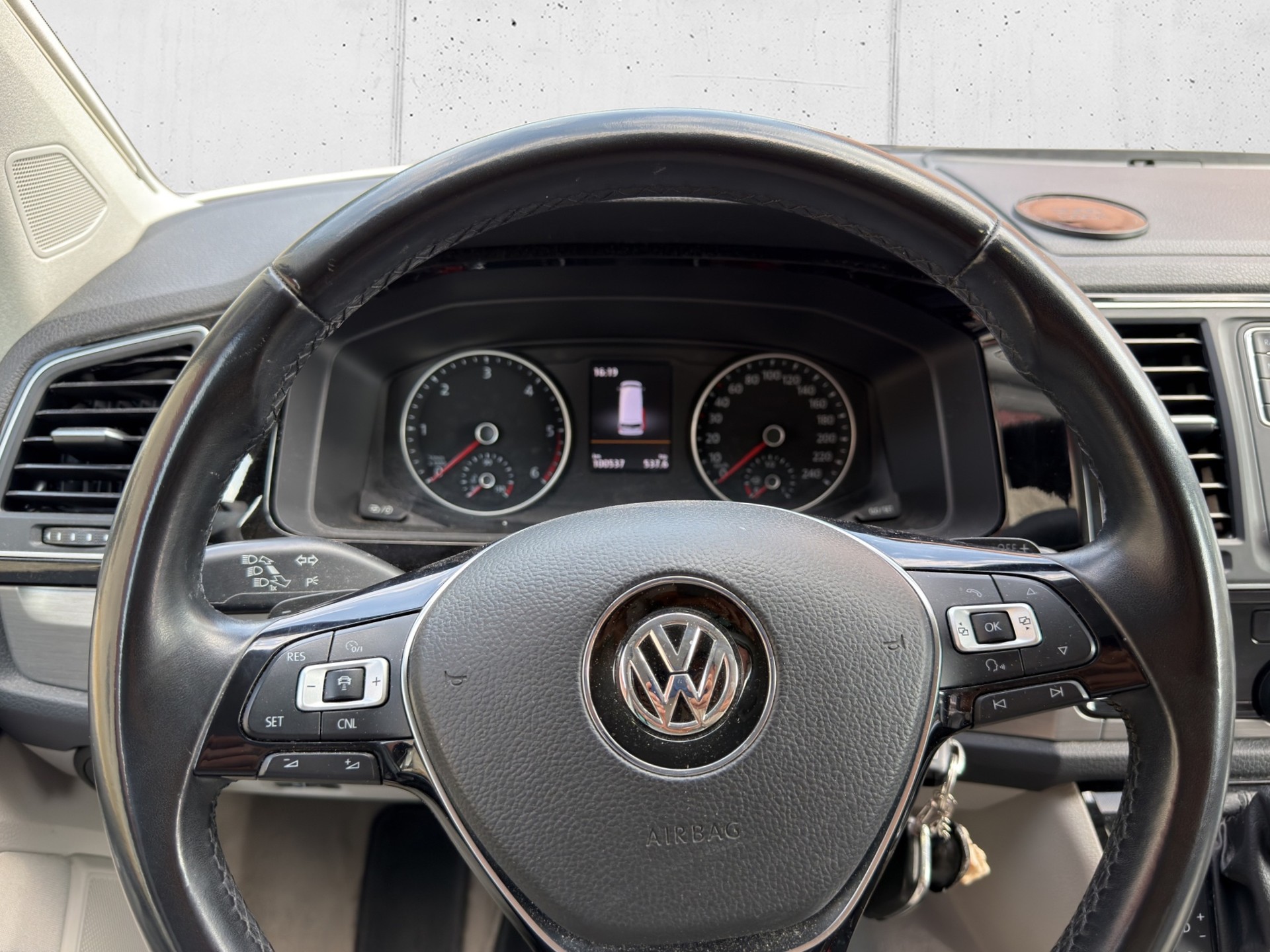 VW T6 California 2.0 Bi-TDI Ocean GREY 4Motion DSG-image-15
