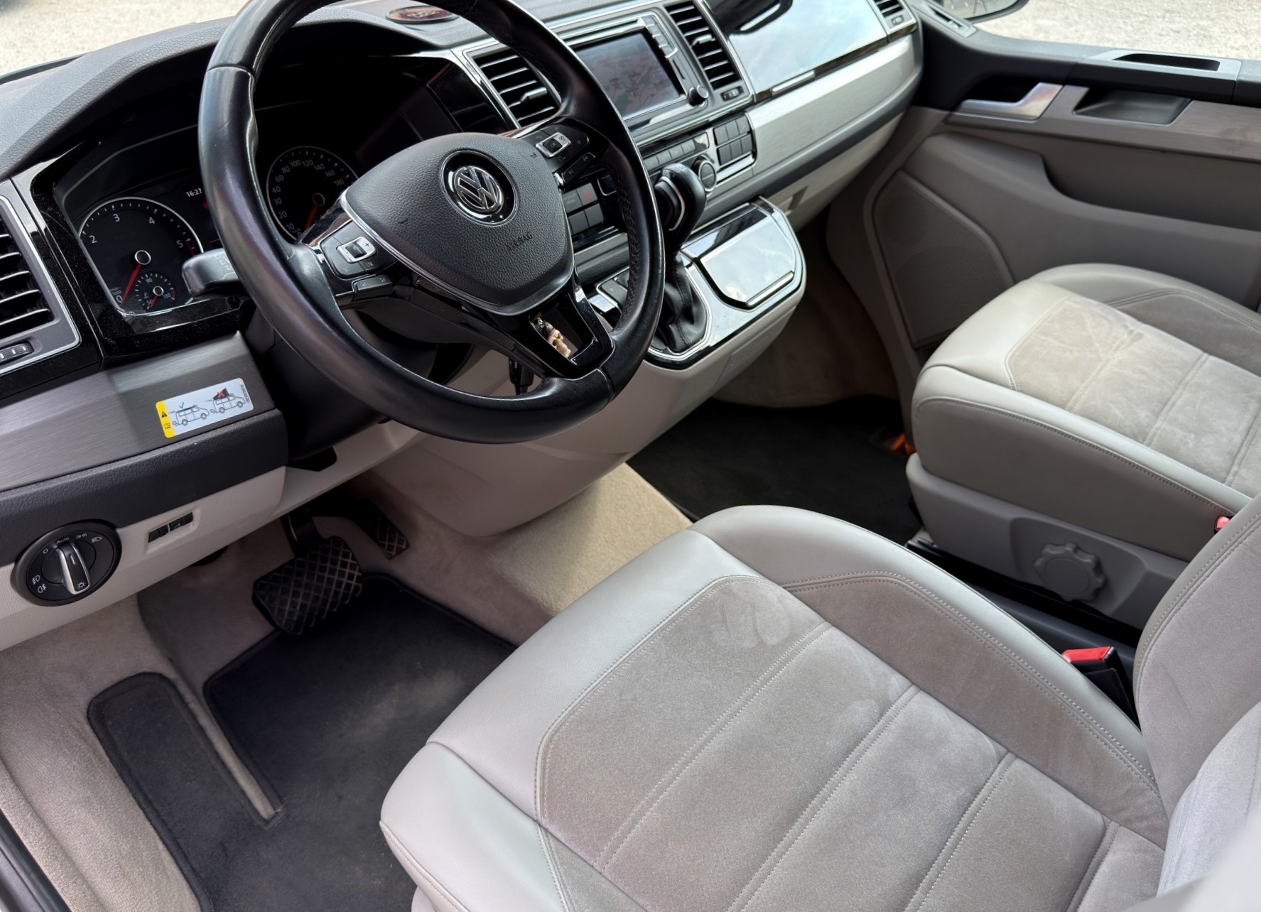 VW T6 California 2.0 Bi-TDI Ocean GREY 4Motion DSG-image-12