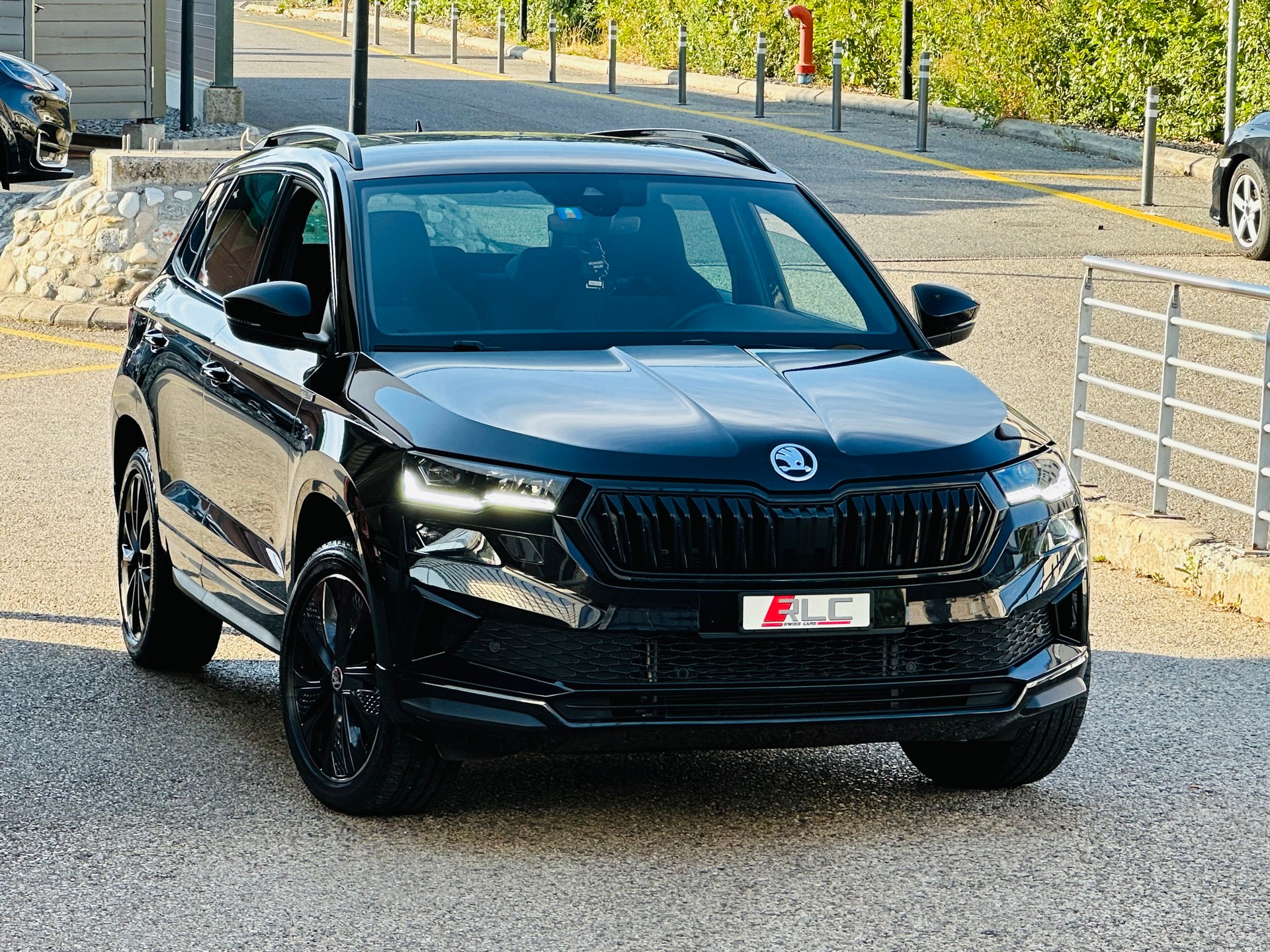 SKODA Karoq 1.5 TSI ACT SportLine DSG-image-1