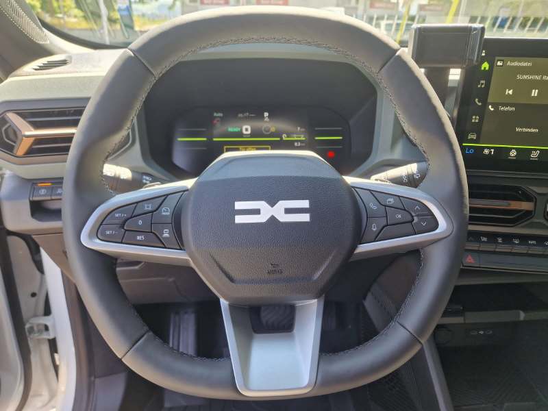 DACIA Duster 1.2 Hybrid Extreme 4WD-image-7