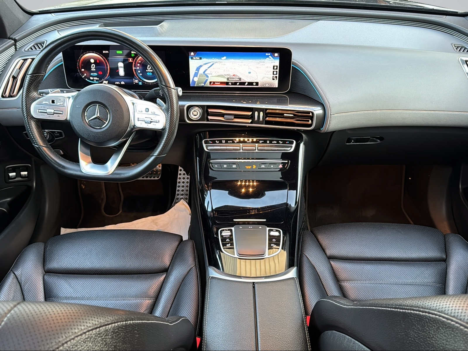 MERCEDES-BENZ EQC 400 AMG Line 4Matic-image-7