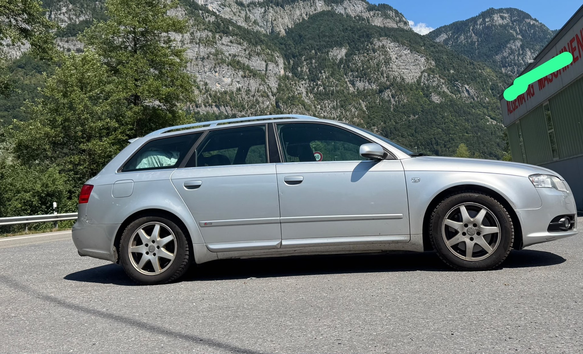 AUDI A4 Avant 2.0 Turbo FSI quattro S-LINE-image-3