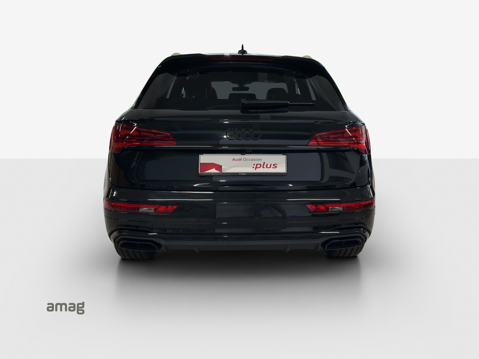 AUDI Q5 40 TDI Black Edition quattro S-tronic-image-3