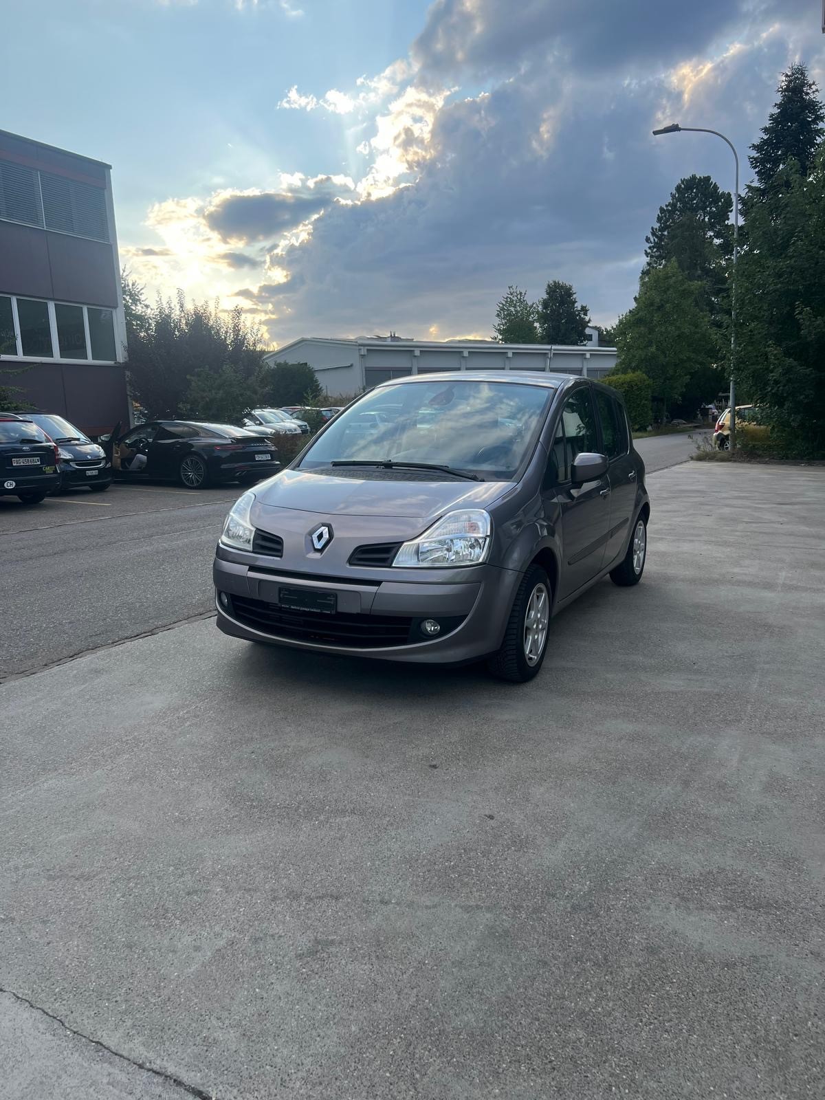 RENAULT Modus 1.2 16V T Expression