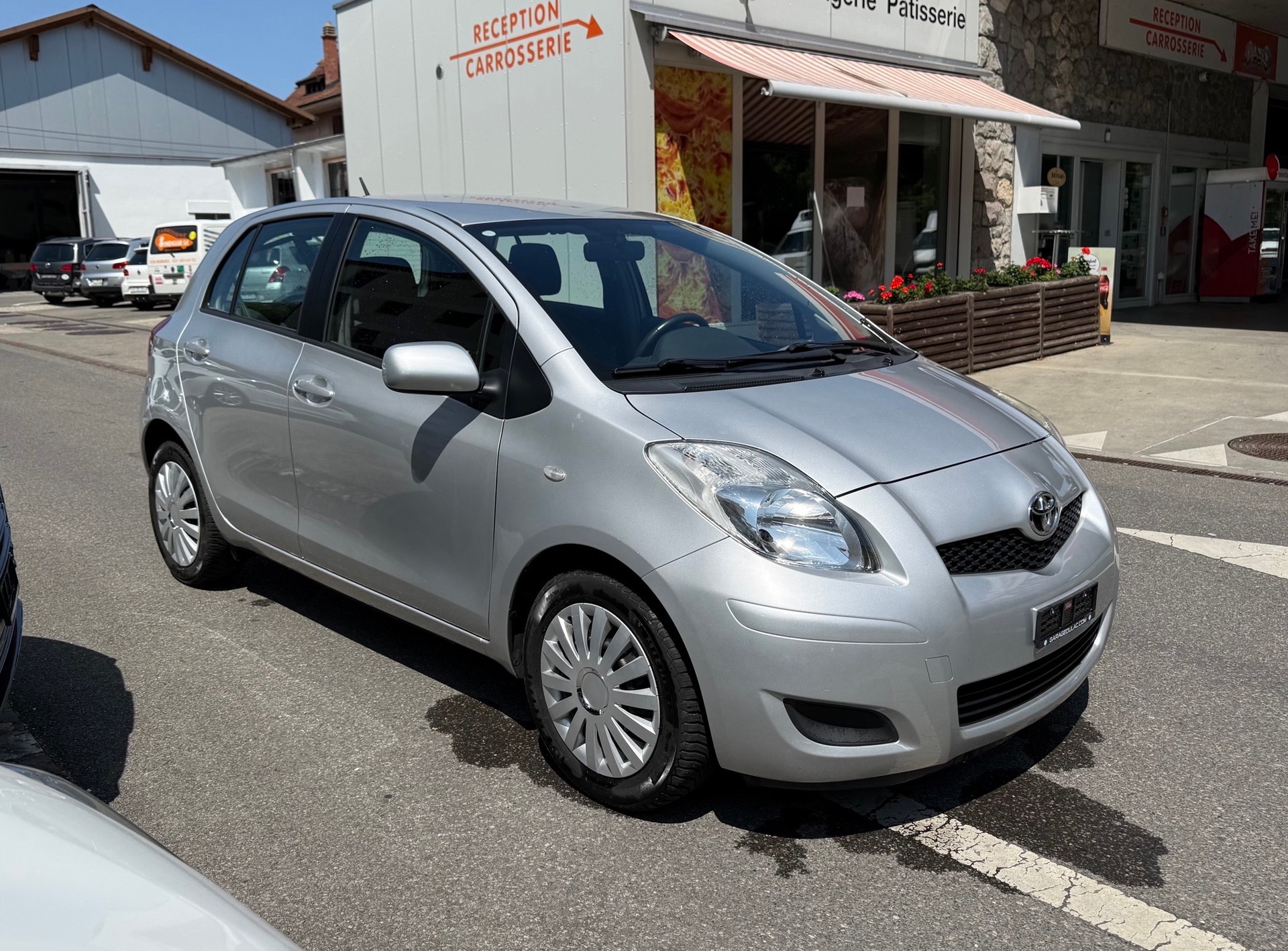 TOYOTA Yaris 1.33 S-image-2