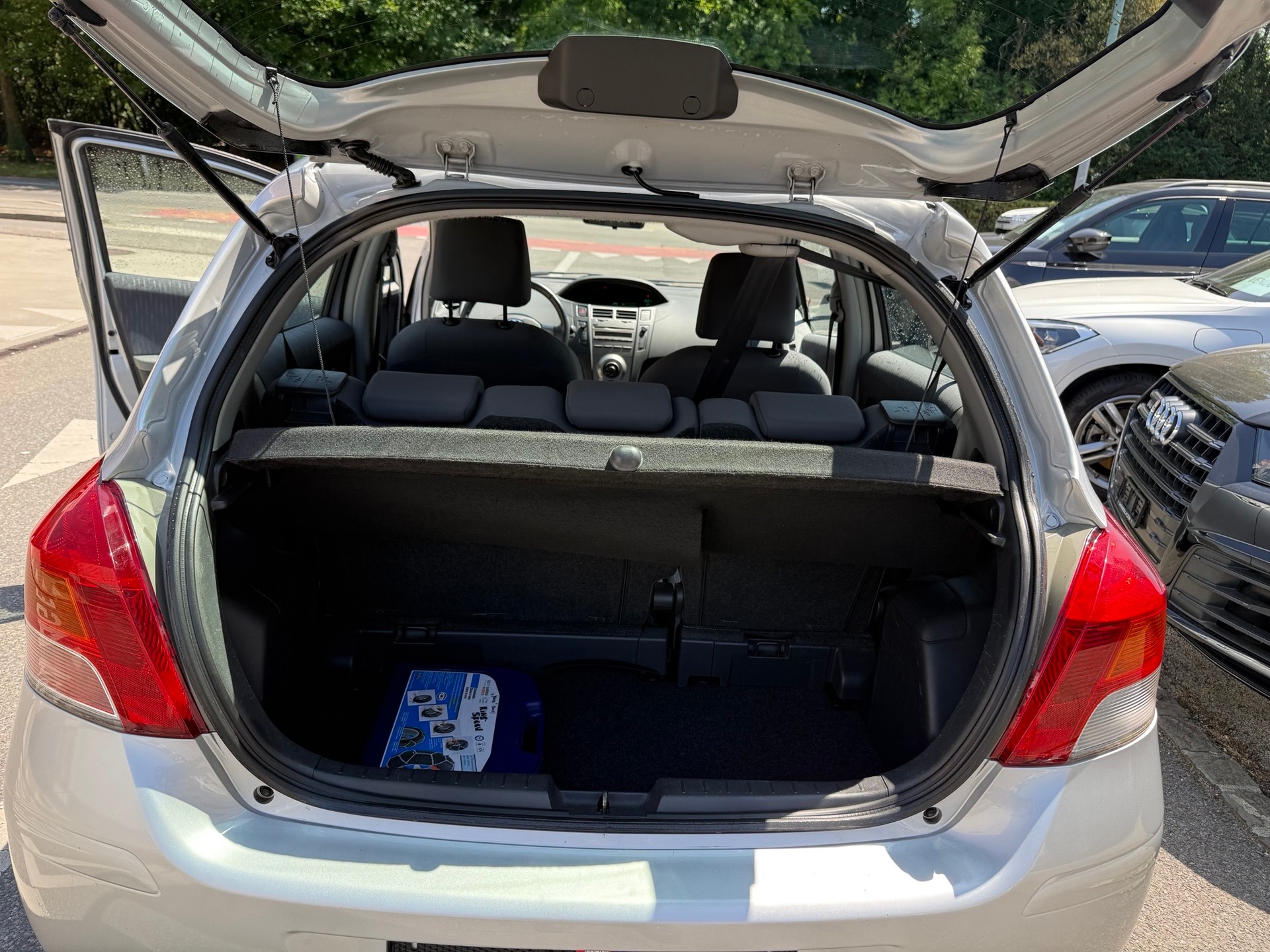 TOYOTA Yaris 1.33 S-image-15