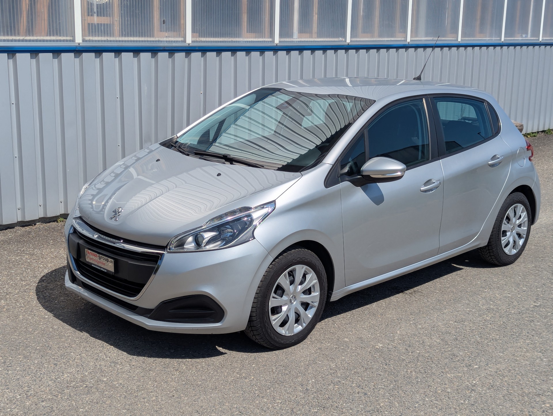 PEUGEOT 208 1.2 PureTech Active EAT6-image-0