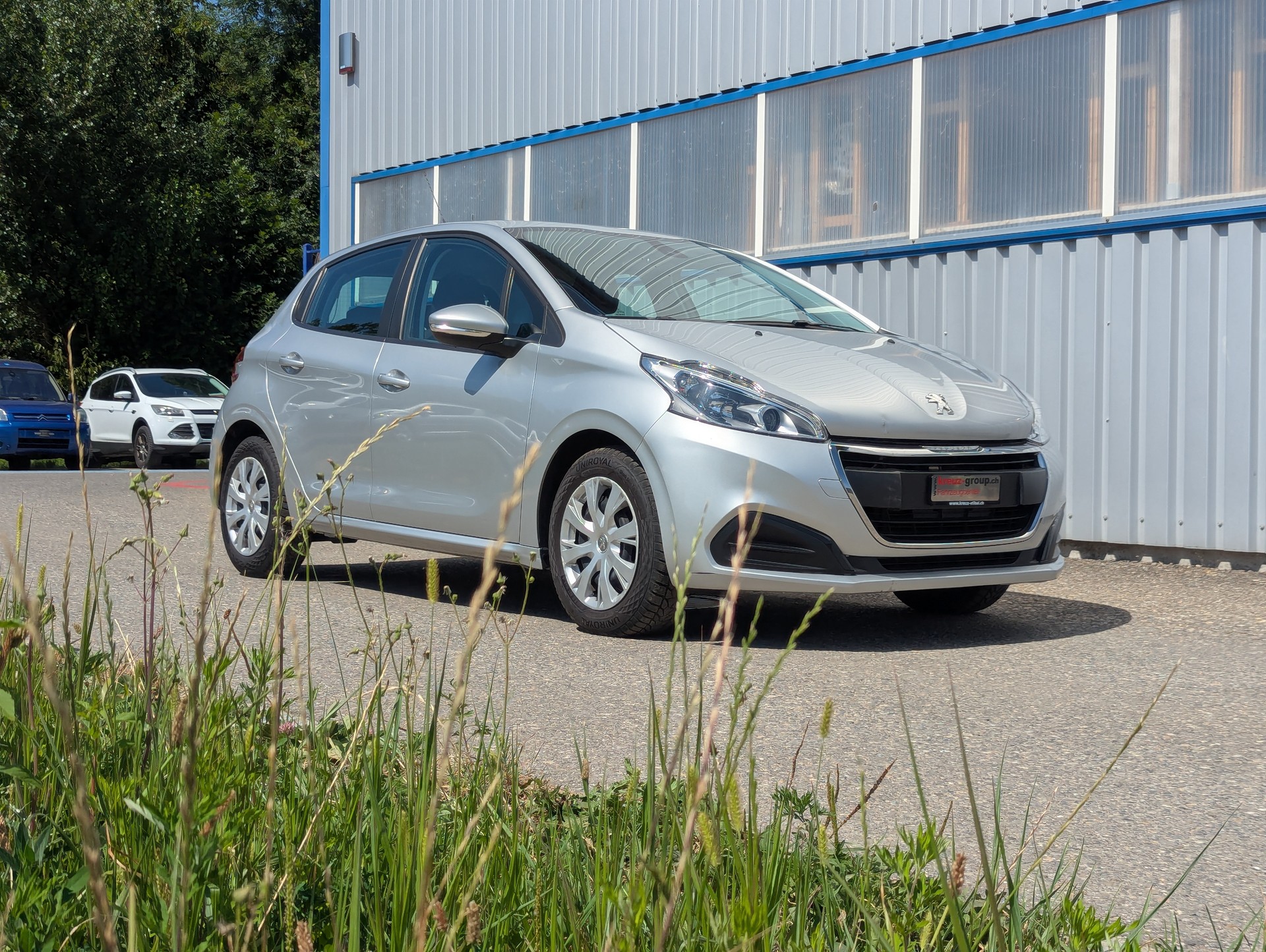 PEUGEOT 208 1.2 PureTech Active EAT6-image-6