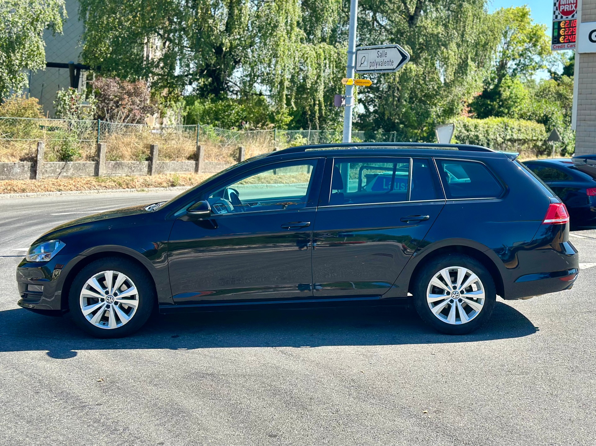 VW Golf Variant 1.4 TSI Comfortline DSG-image-5