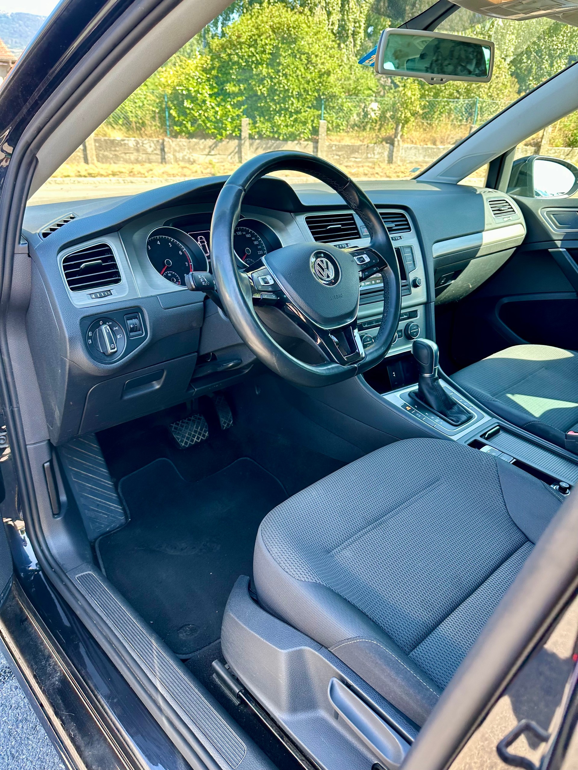 VW Golf Variant 1.4 TSI Comfortline DSG-image-9