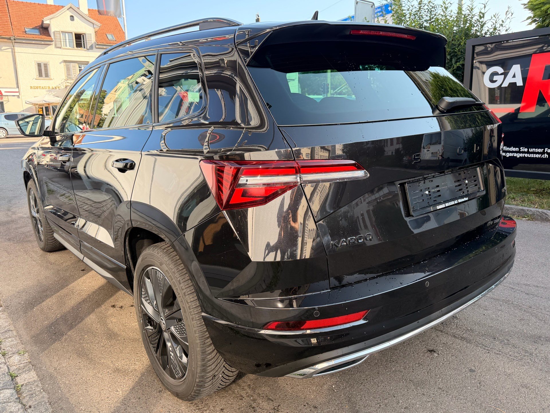 SKODA Karoq Sportline 4x4 *** PANORAMADACH ***-image-5