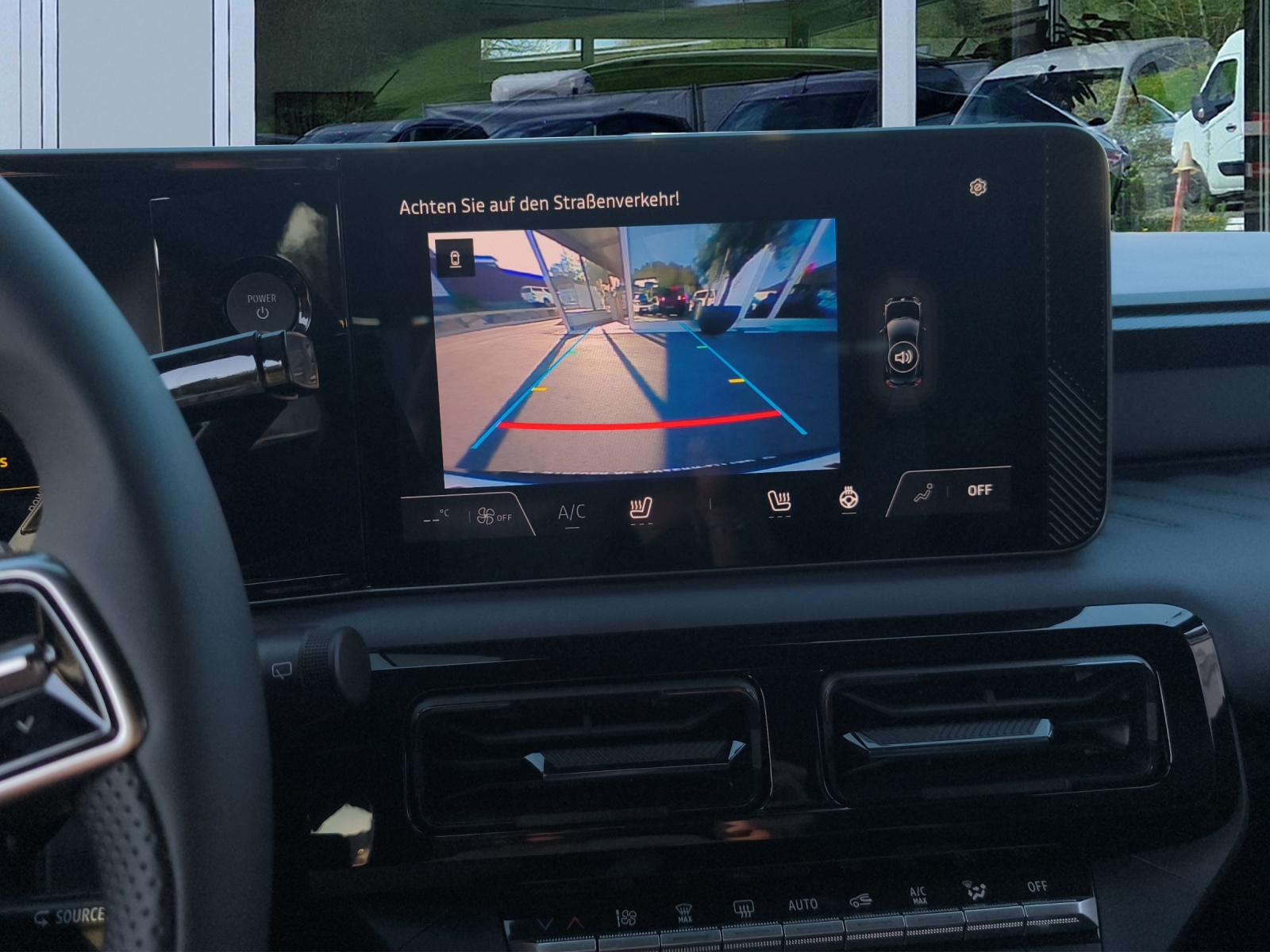 NISSAN Micra 52kWh Evolve-image-11