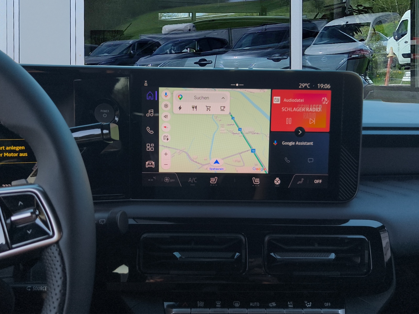 NISSAN Micra 52kWh Evolve-image-10