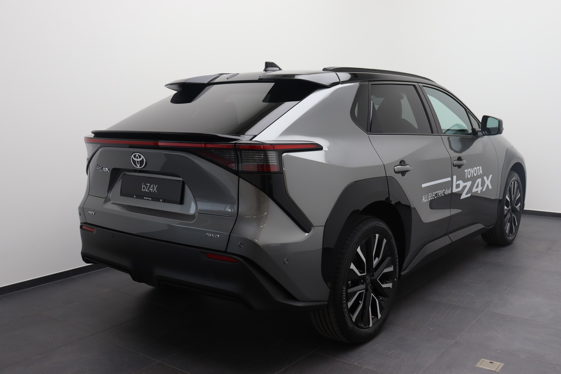 TOYOTA New bZ4X Premium AWD 2026-image-3