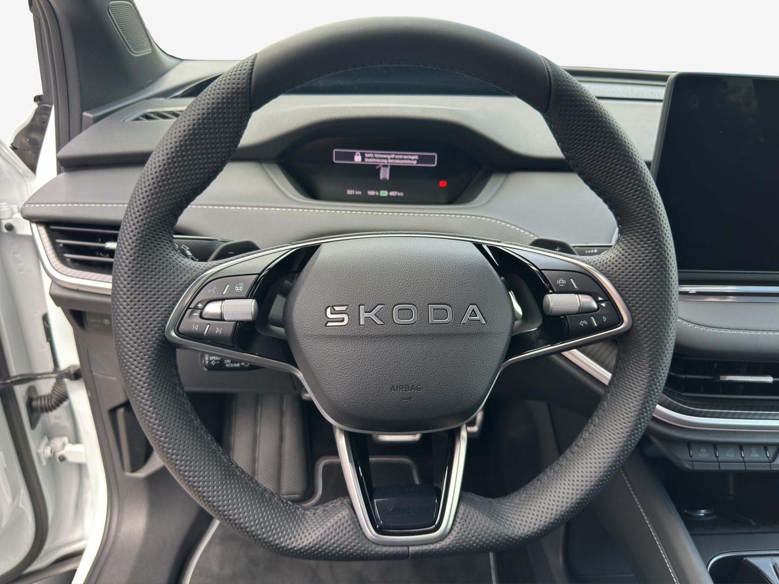 SKODA Elroq 85x Sportline 4x4-image-9