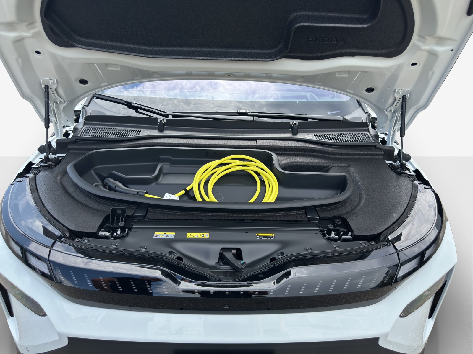 SKODA Elroq 85x Sportline 4x4-image-15