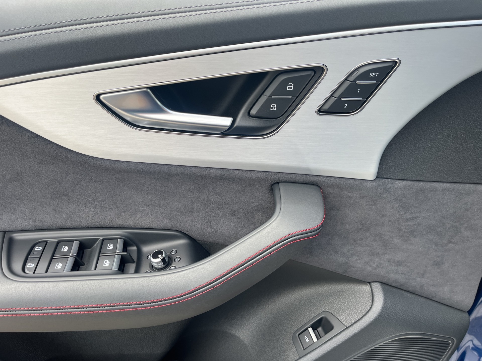 AUDI Q7 SUV TFSI quattro 250 kW S line tiptronic*7-Plätzer, AHK, S-Sportsitze PLUS, Panodach, Standheizung, (5-Jahre Garantie)-image-14