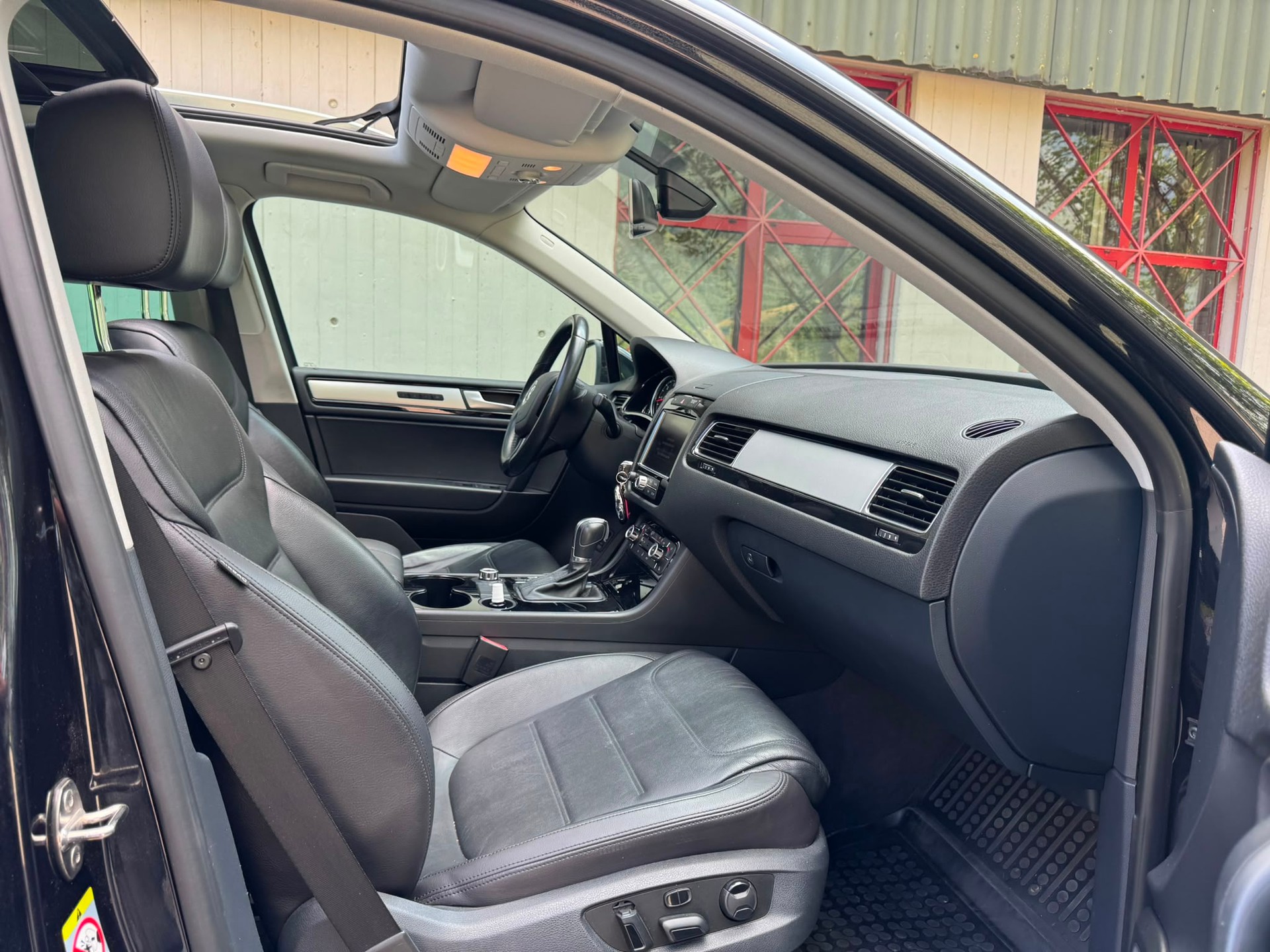 VW Touareg 3.0 TDI BMT Value Tiptronic-image-14