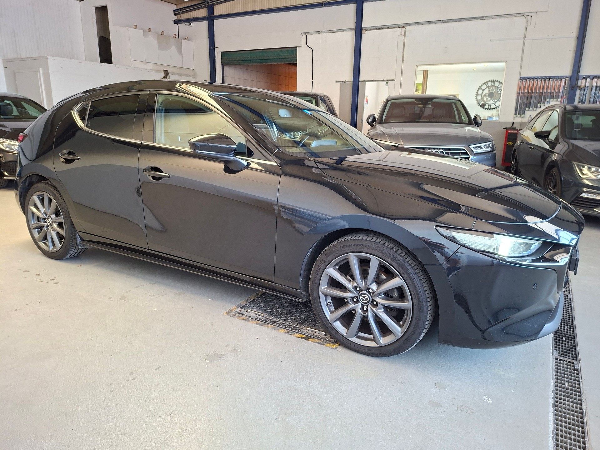 MAZDA 3 Hatchback SKYACTIV-X M Hybrid 186 Ambition Plus-image-4