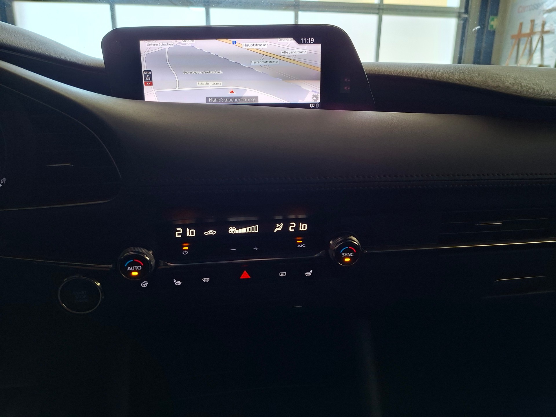 MAZDA 3 Hatchback SKYACTIV-X M Hybrid 186 Ambition Plus-image-11