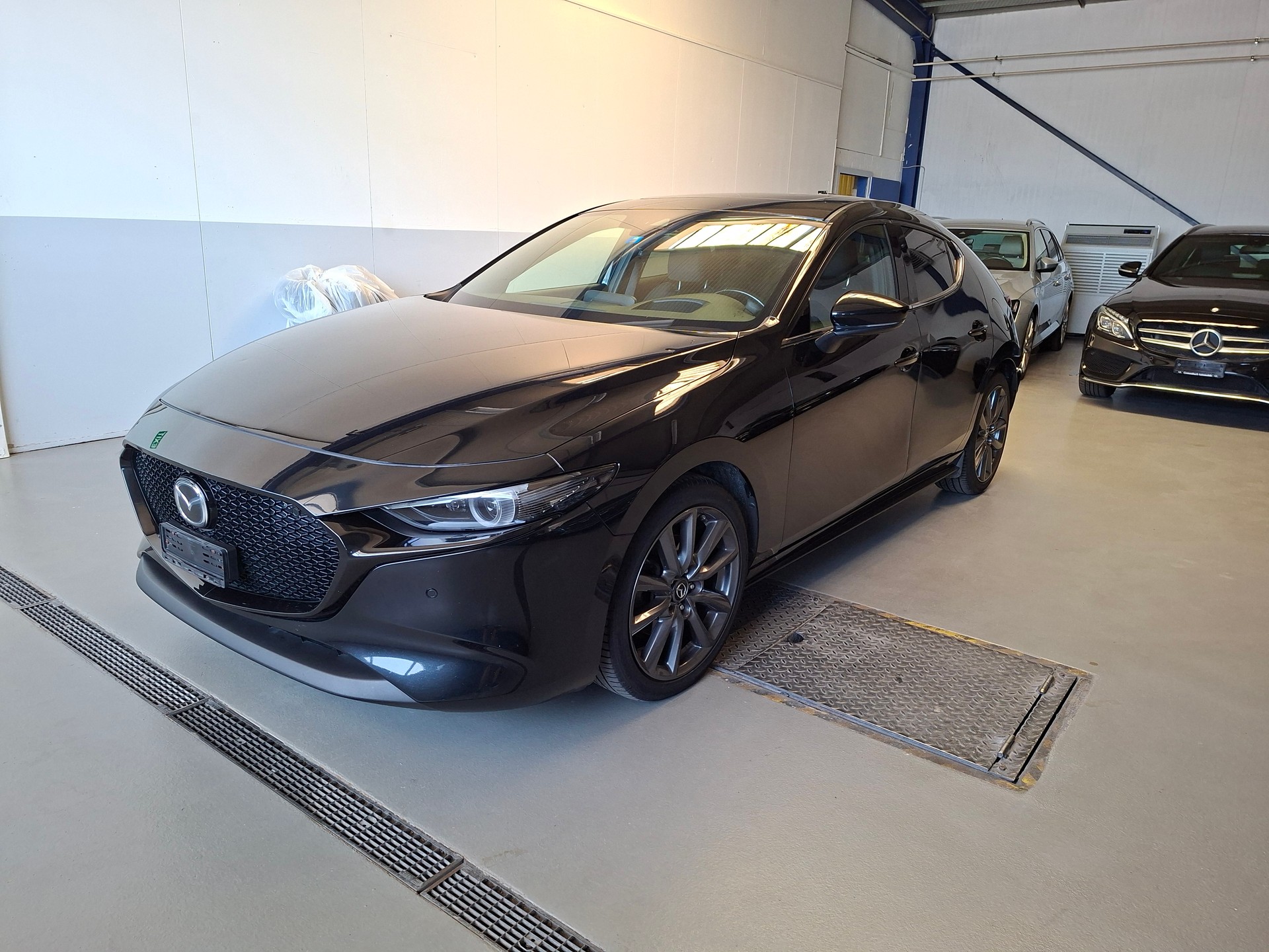 MAZDA 3 Hatchback SKYACTIV-X M Hybrid 186 Ambition Plus-image-0