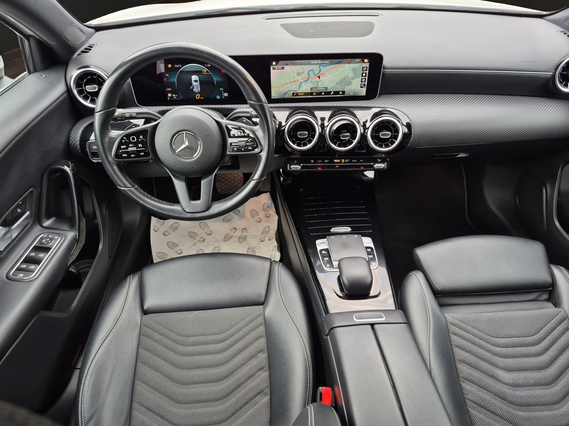 MERCEDES-BENZ A 180 d Style 7G-DCT-image-8