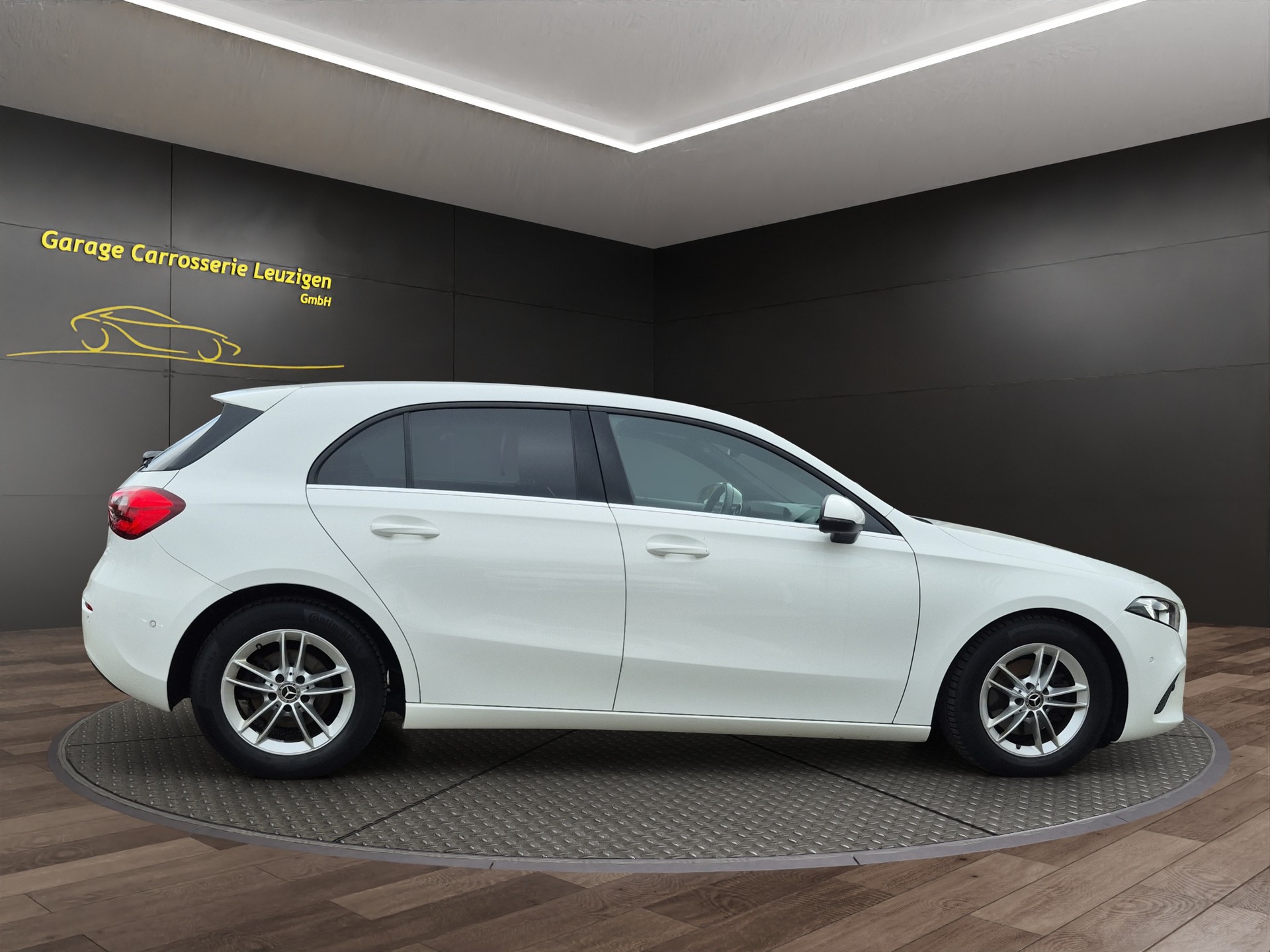 MERCEDES-BENZ A 180 d Style 7G-DCT-image-7