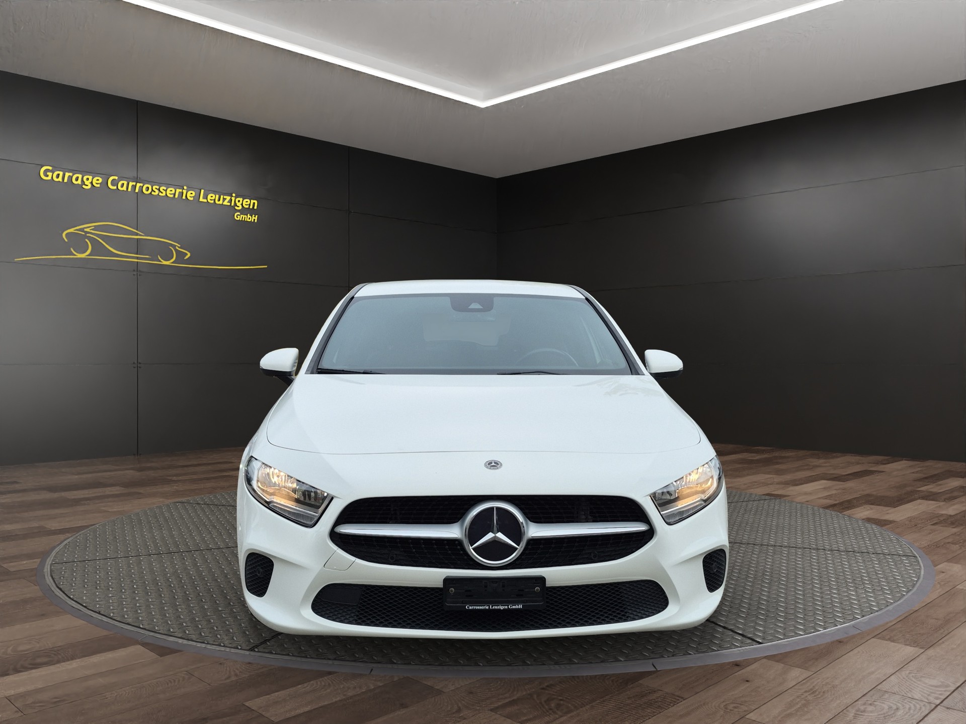 MERCEDES-BENZ A 180 d Style 7G-DCT-image-2