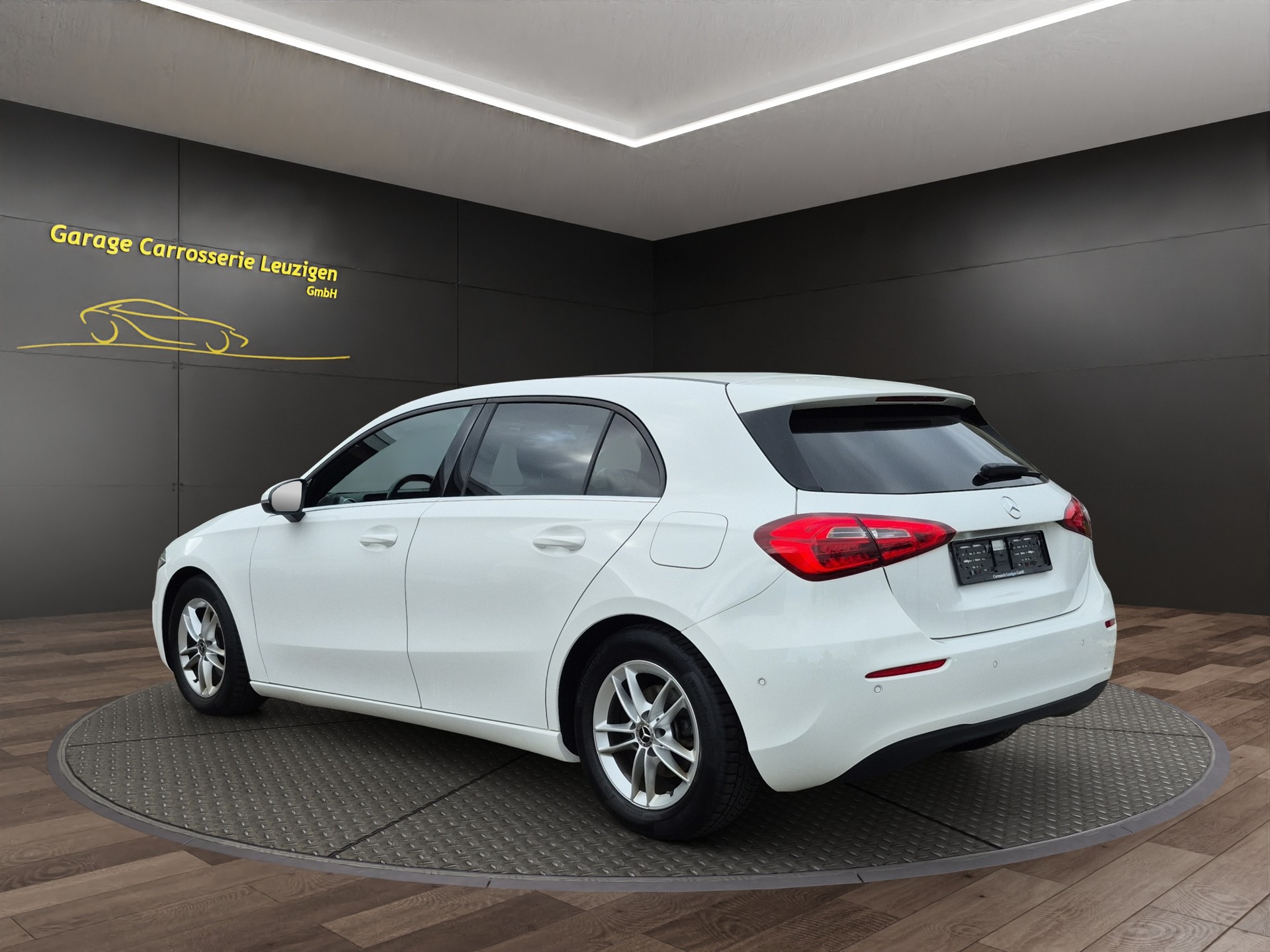 MERCEDES-BENZ A 180 d Style 7G-DCT-image-3