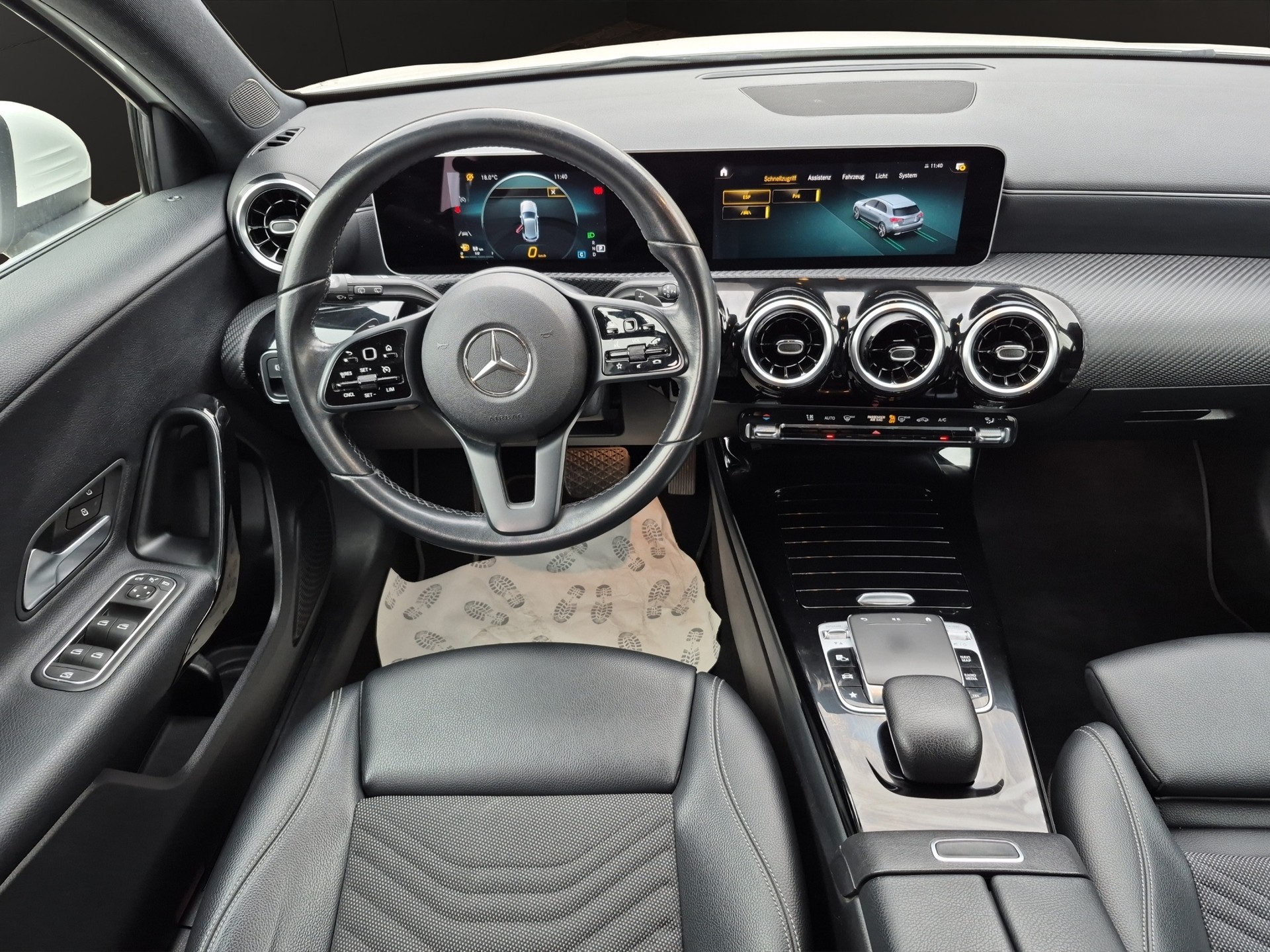 MERCEDES-BENZ A 180 d Style 7G-DCT-image-9