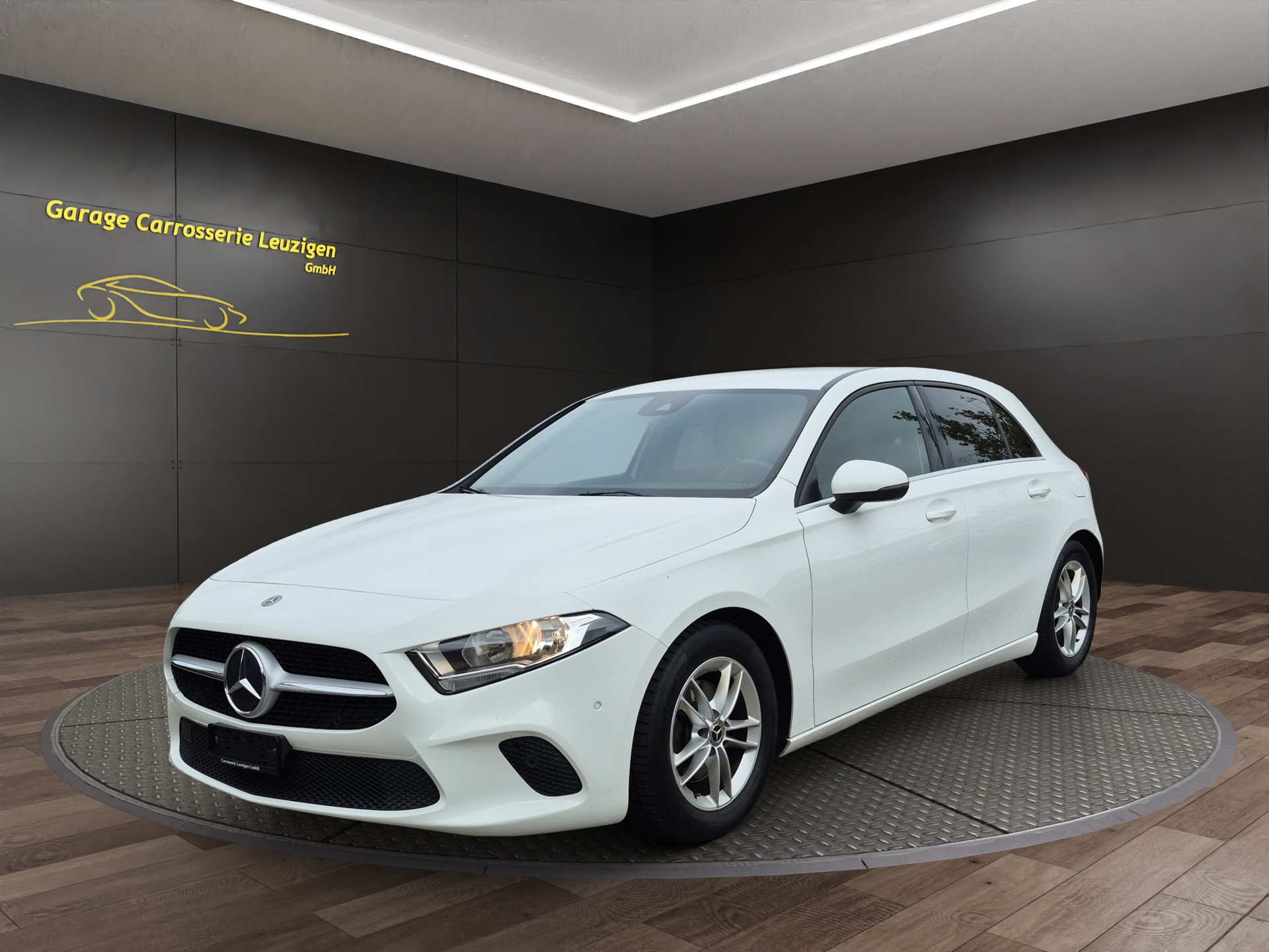 MERCEDES-BENZ A 180 d Style 7G-DCT-image-1