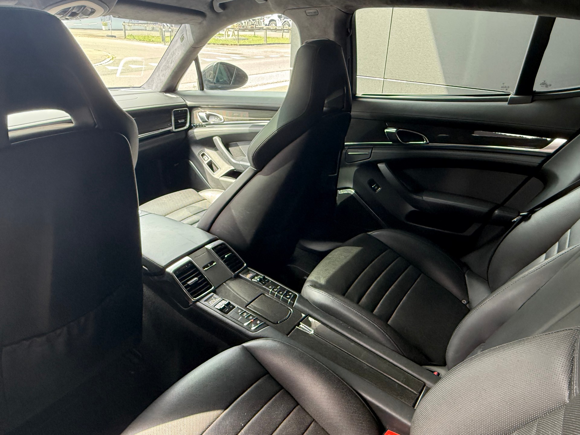 PORSCHE Panamera Turbo 4.8 PDK-image-10