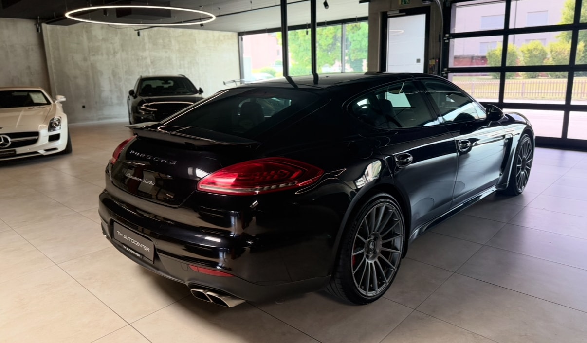 PORSCHE Panamera Turbo 4.8 PDK-image-2