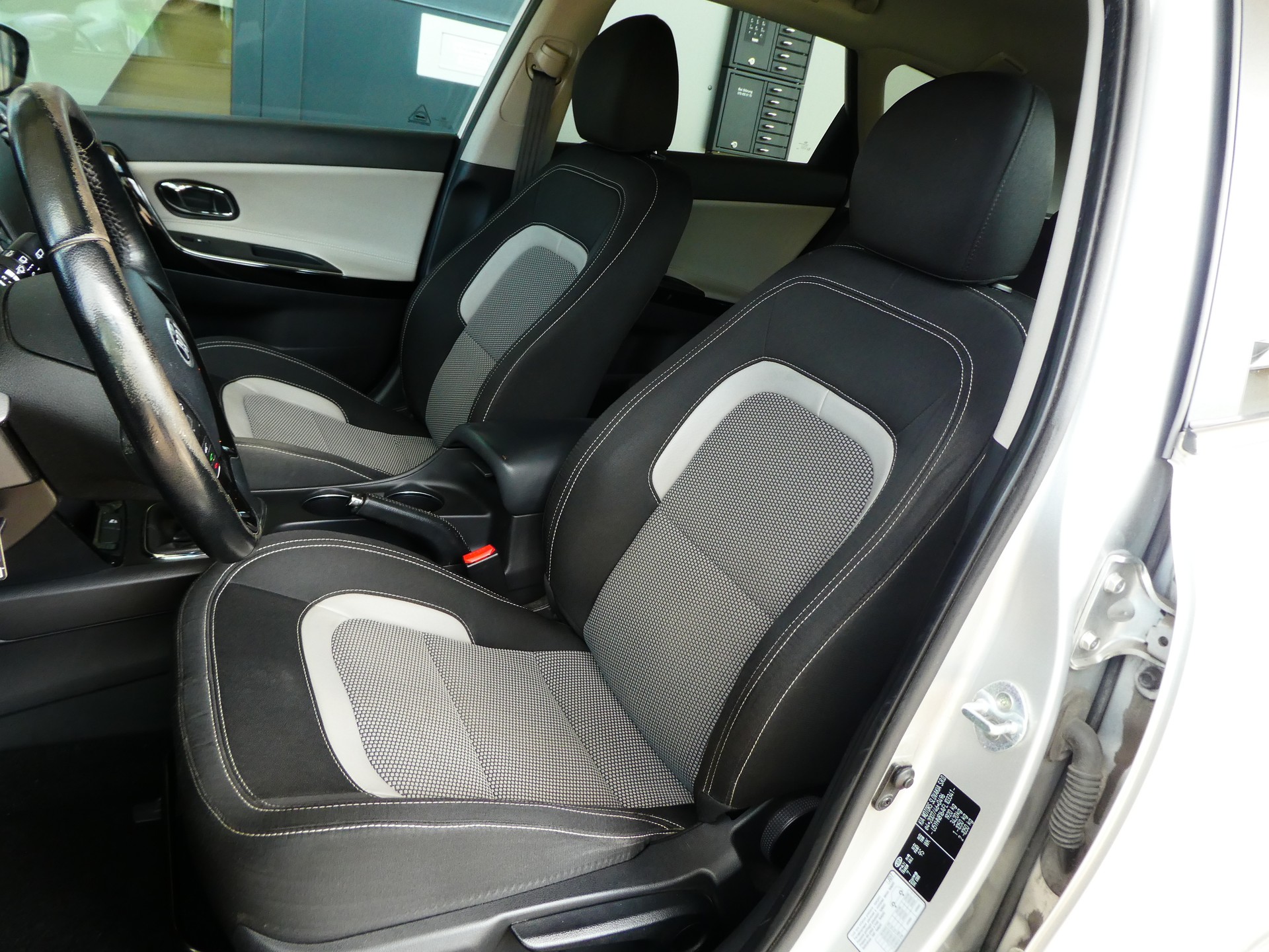 KIA Cee'd Sportswagon 1.6 CRDi Trend-image-10