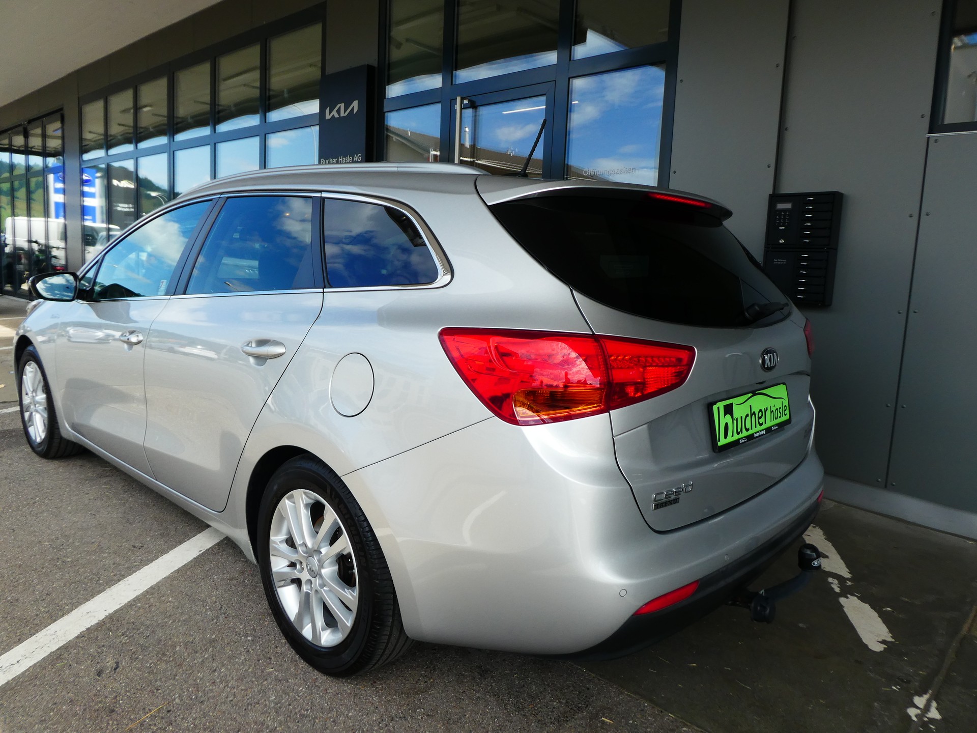 KIA Cee'd Sportswagon 1.6 CRDi Trend-image-6