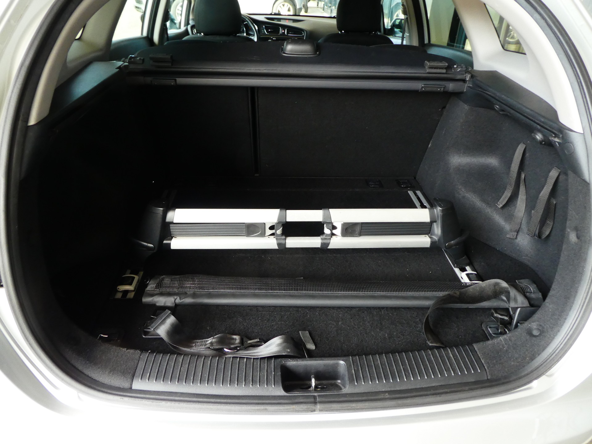 KIA Cee'd Sportswagon 1.6 CRDi Trend-image-4