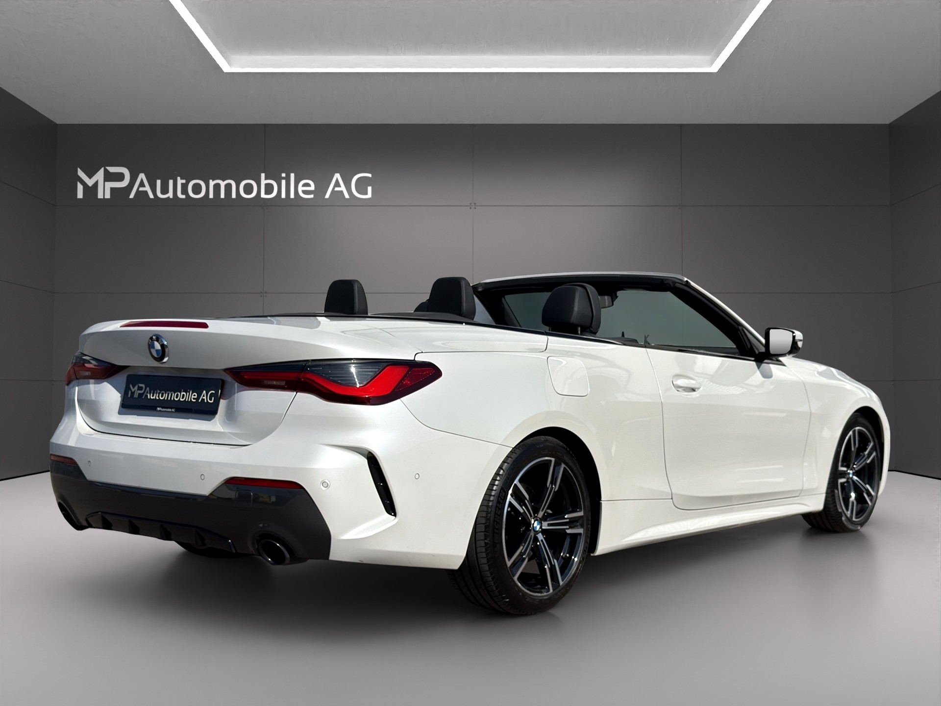 BMW 420i Cabriolet M Sport Steptronic-image-5