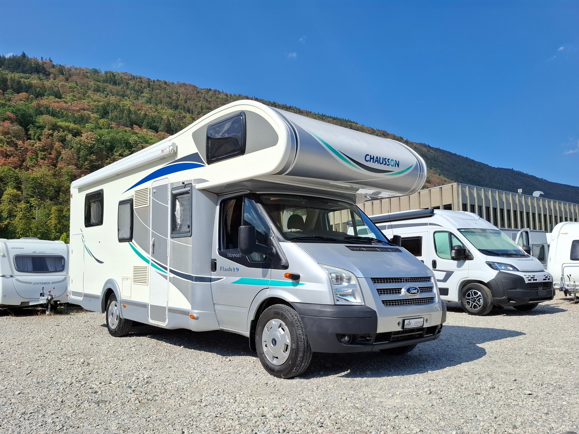 CHAUSSON Flash 19 - 5 Plätzer, Alkoven, Queensbett, Heckgarage, Dieselheizung-image-0