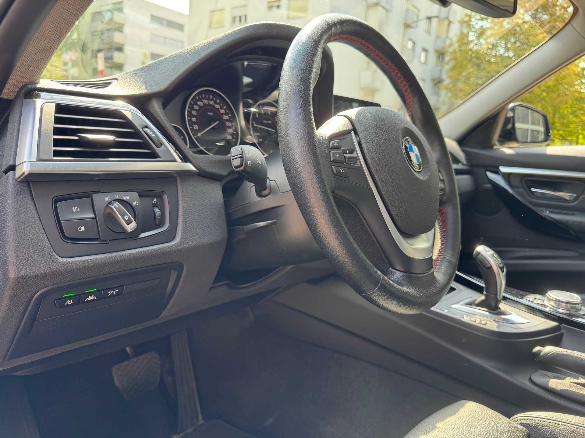 BMW 340i xDrive Touring Sport Line Steptronic-image-9