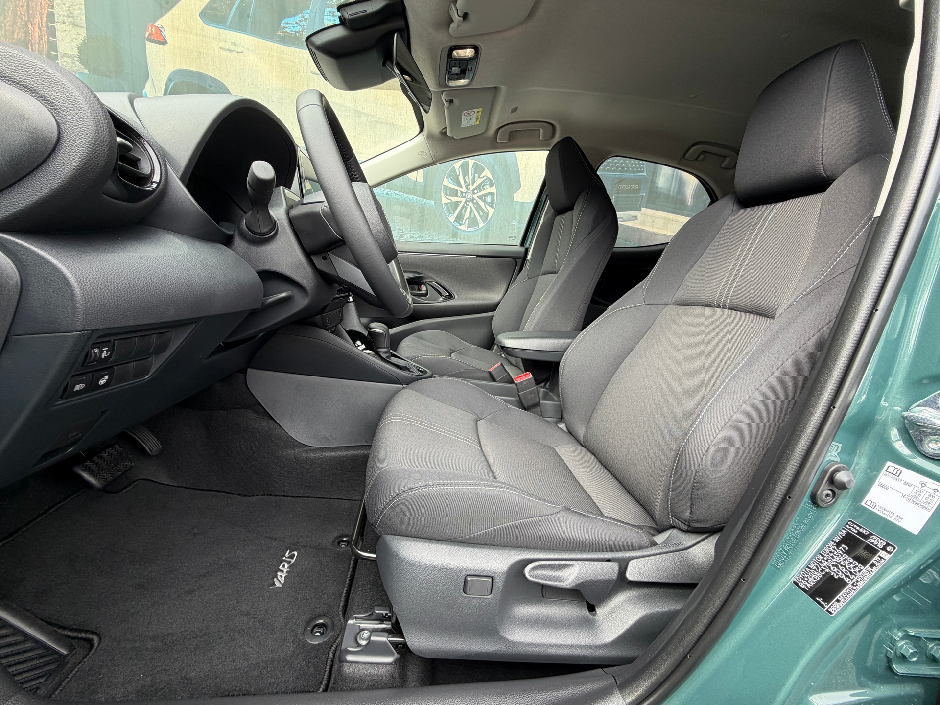 TOYOTA Yaris 1.5 Trend e-CVT-image-9