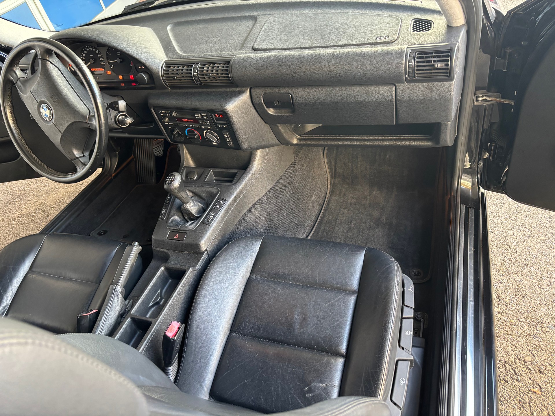 BMW 316i Compact Exclusiv - 1. Hand Leder Klima BMW-Scheckheft Liehaberstück-image-8