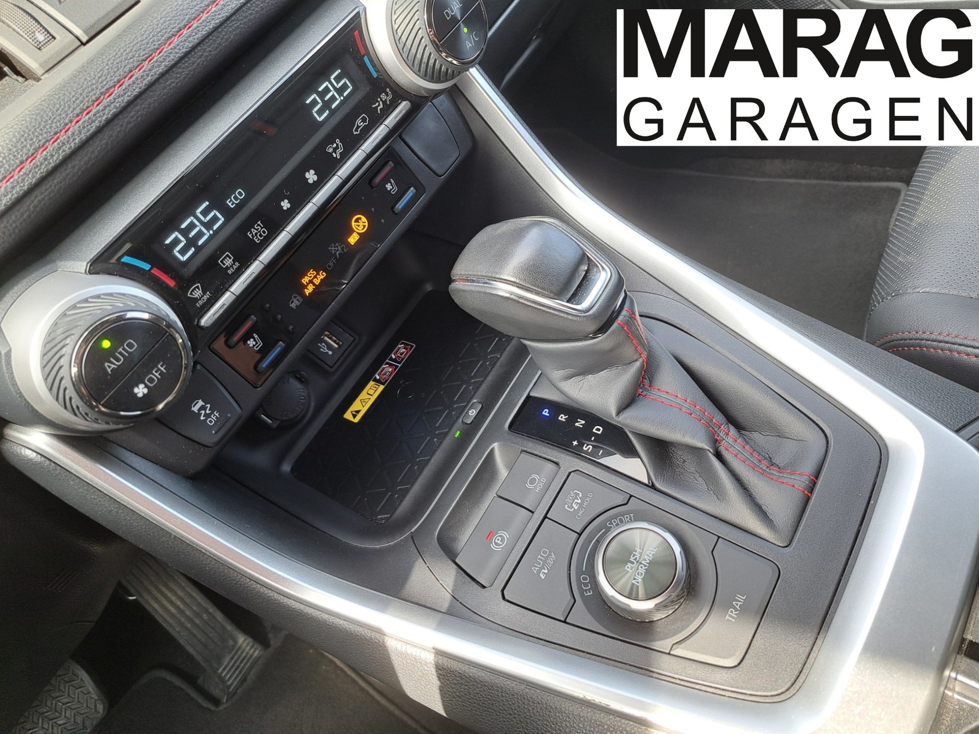 TOYOTA RAV-4 2.5 PHEV Platinum e-CVT 4WD-image-12
