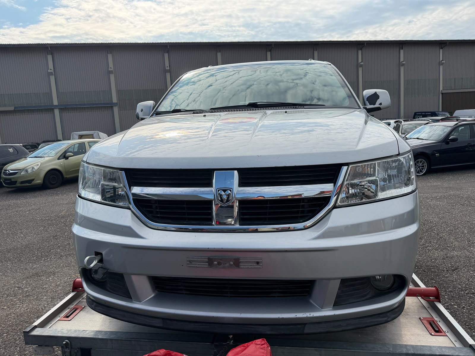 DODGE Journey 2.0 CRD SXT Automatic-image-0